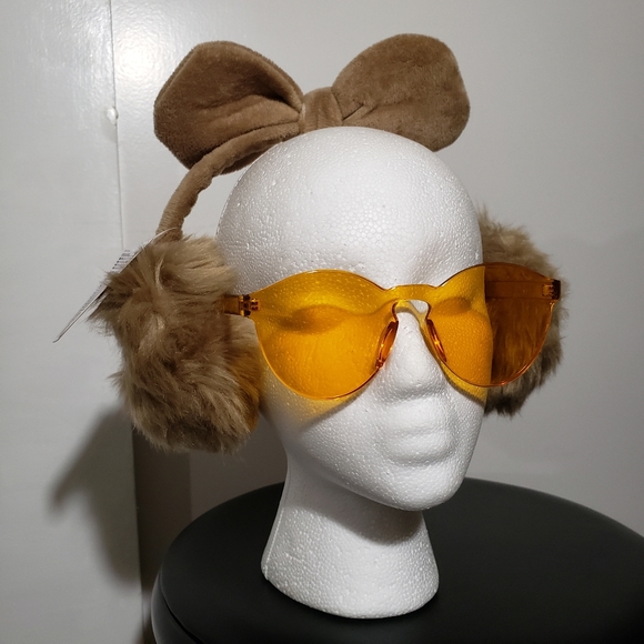 Kawaii Ribbon Earmuffs - Picture 9 of 9